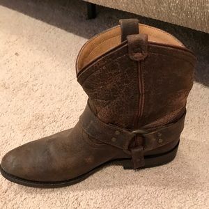 Frye Wyatt Short Ankle Bootie - worn twice